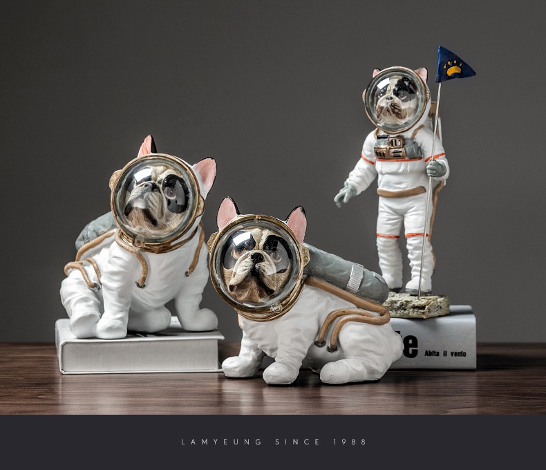 Uroczy pies astronauta