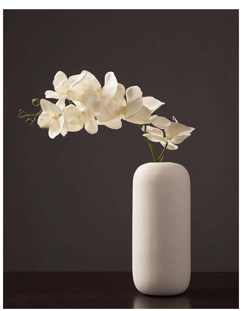 Ceramiczny, minimalistyczny, biały wazon