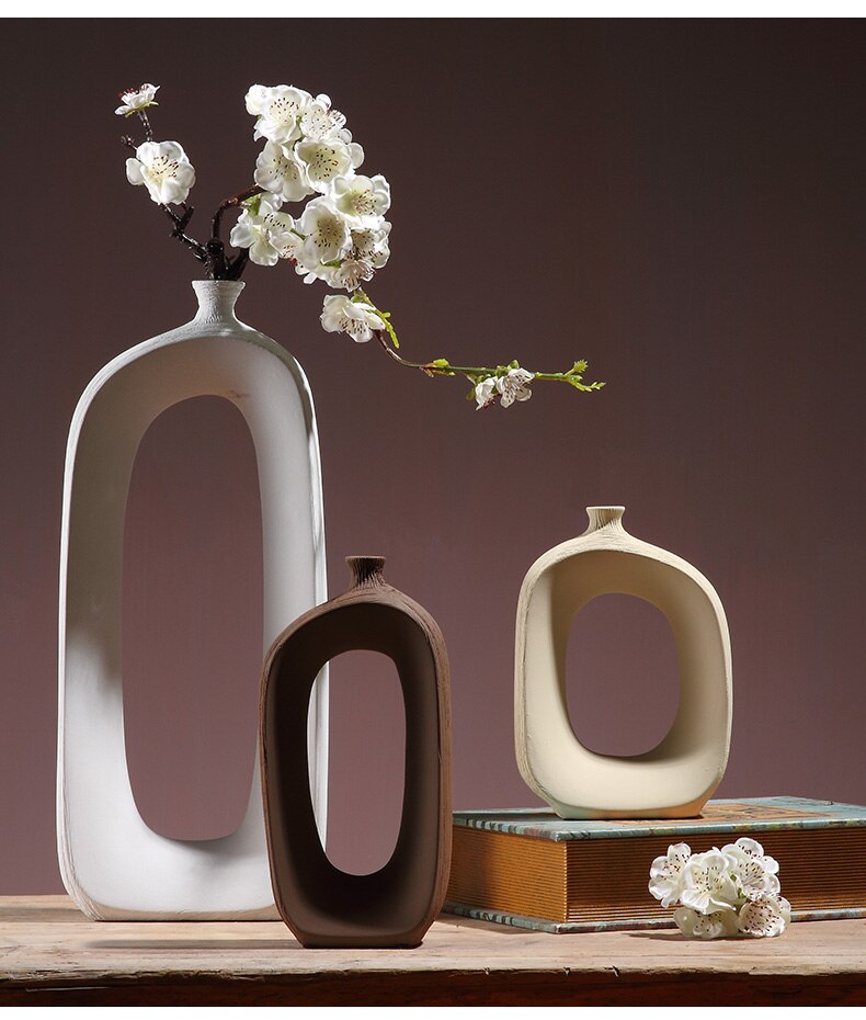 Designerski ceramiczny wazon z otworem